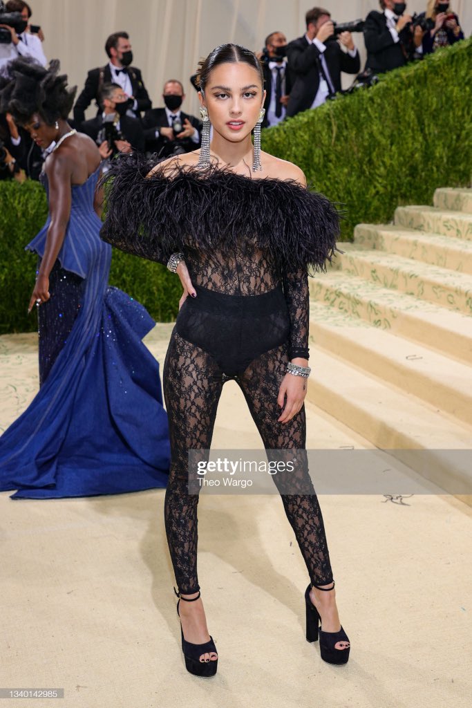 MMMVICTIMS's tweet photo. Olivia Rodrigo attending the #MetGala #MetGala2021 (follow me for more) https://t.co/CaPLNhgUQu