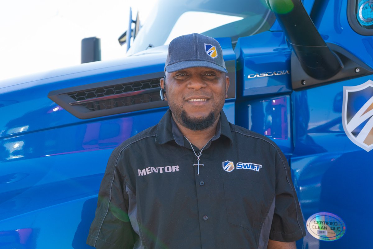 SwiftTransport's tweet image. We caught up with Babafemi on Day 2 of #SwiftDAW to highlight him as our Driver of the Day!
We met Babafemi a few years ago at DAW. He&apos;s a Swift mentor who has trained 50+ students and strives to train about 10 a year. He&apos;s been doing well, and we&apos;re happy we got to see him! 😃