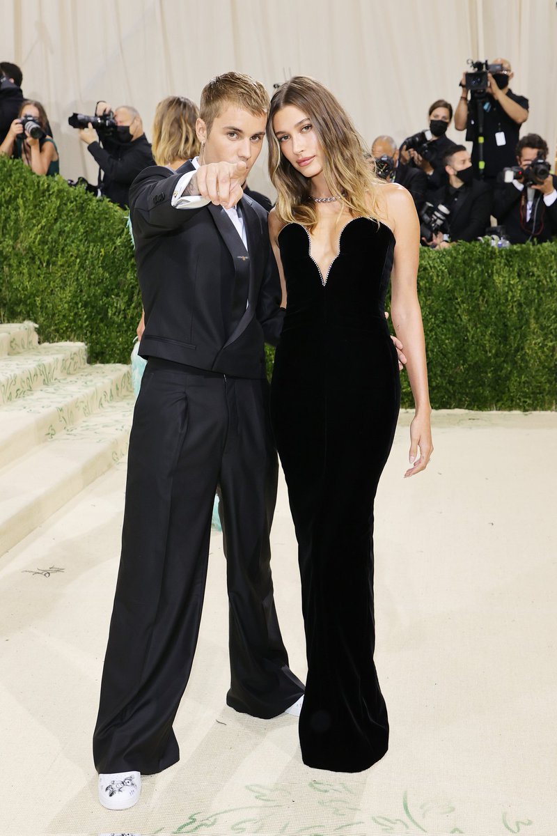 TeddyDrewHouse's tweet photo. THE POWERFUL PRESENCE BY THE BIEBERS AT #MetGala https://t.co/twQmIaorTW