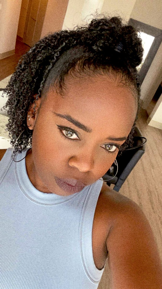 TheRealAyisha's tweet photo. Felt cute, won't delete... ever. 🦋💙 #ayishacottontail #therealayisha #ayisha #solarglow https://t.co/qiLSFvs8Vd