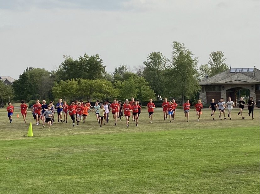 MaryWitteSLP's tweet image. D34 cross town cross country meet today - Attea vs Springman!  Nice job, Flyers, &amp;amp; Wildcats!  Way to run! #AtteaFlyers #CrossCountry #WeAreD34 #KeepRunning