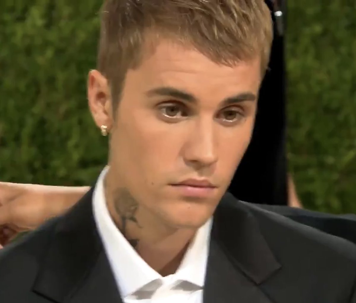 dieforjus's tweet image. his eyes could kill