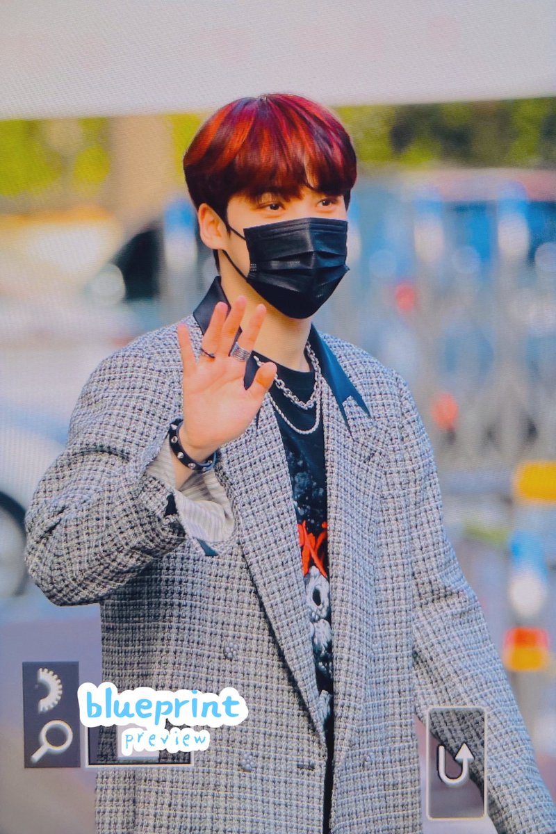 210914 출근

#윤호 #에이티즈 #YUNHO #ATEEZ
<a href="/ATEEZofficial/">ATEEZ(에이티즈)</a>