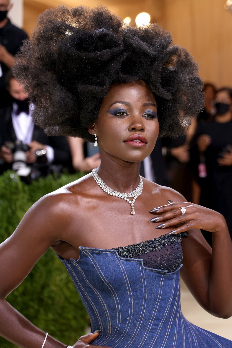 Denim &amp; Diamonds - a dazzling combination by <a href="/Lupita_Nyongo/">Lupita Nyong'o</a> 💙 #metgala #debeers #diamonds #metinamerica