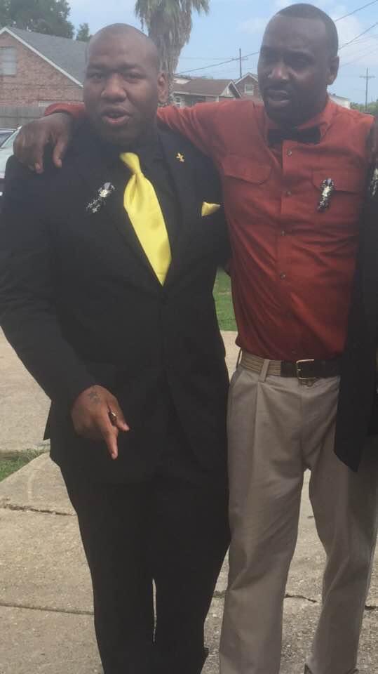 JonahMGilmore's tweet image. I’m truly heartbroken!

My oldest brother died this morning and I’ve been in a daze all day. 

We lost one of our brothers at a young age and never imagine something like this happening.

If you can, please say a prayer for my family.