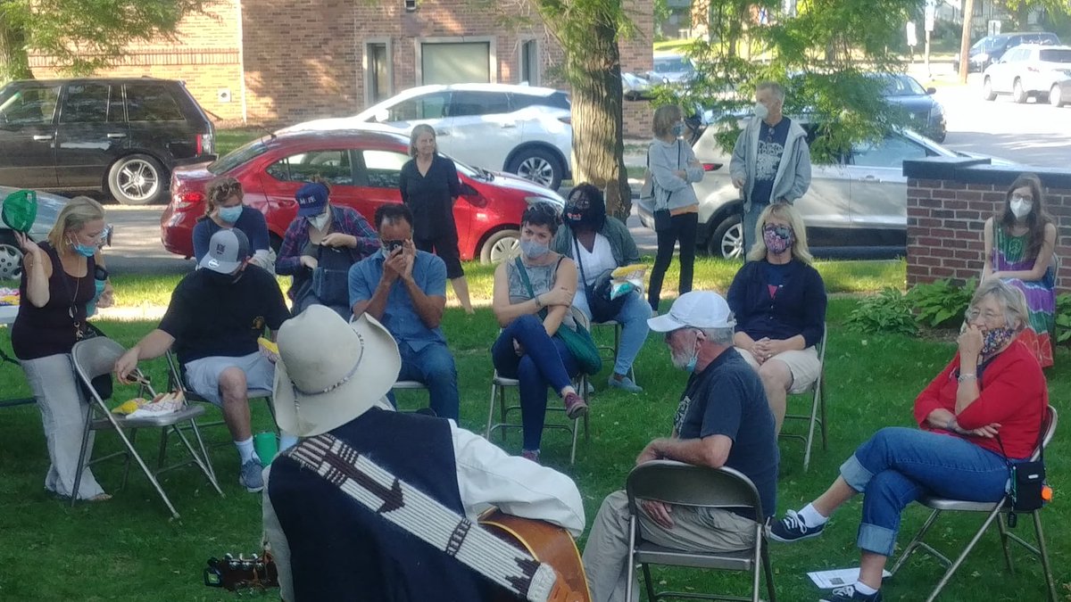Lovely weather, good food, inspiring music (thank you, Pop Wagner), made for a great Labor Solidarity Picnic last evening.  

A special 