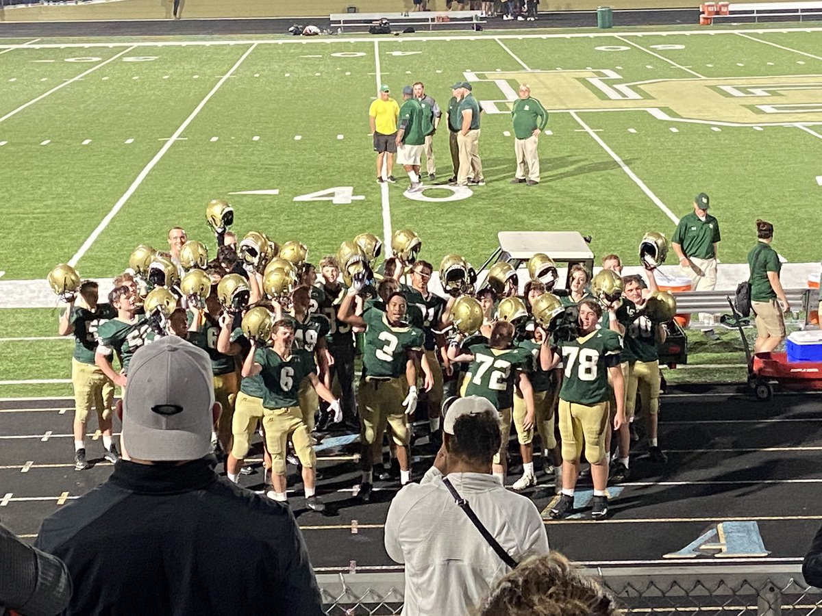 🏈 JV Football Final 🏈
Lumen Christi- 41
Northwest - 7 

The Titans move to 3-0 on the young season.