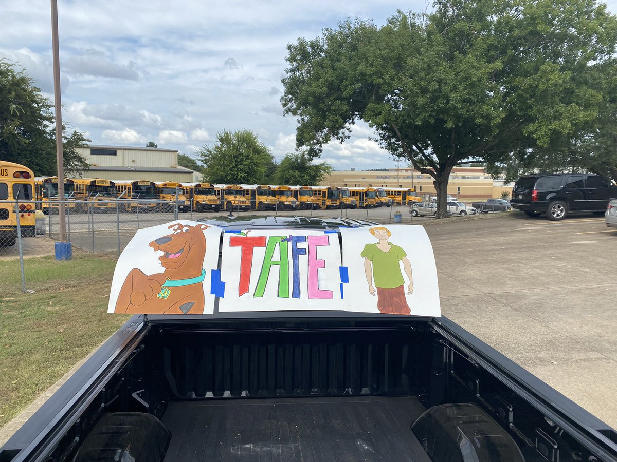 It’s no mystery that our Bulldogs are #1! Watch out for the #TAFEMachine! #Homecoming2021 #Bulldogs #CHISD #ChapelHillISD