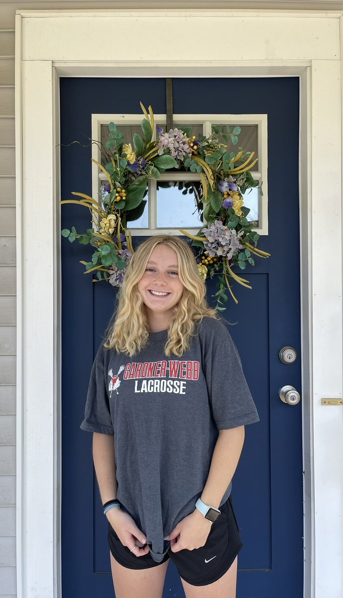 lhhsgl's tweet photo. Congratulations to our very own goalie Lauren Cretella for committing to play D1 lacrosse at Gardner Webb University. We are so proud of everything you have accomplished and We all cannot wait to see where life brings you. We wish you the best
@poposloppo @LHWOBMOB @LHHSAthletics https://t.co/LCJqkZivjd