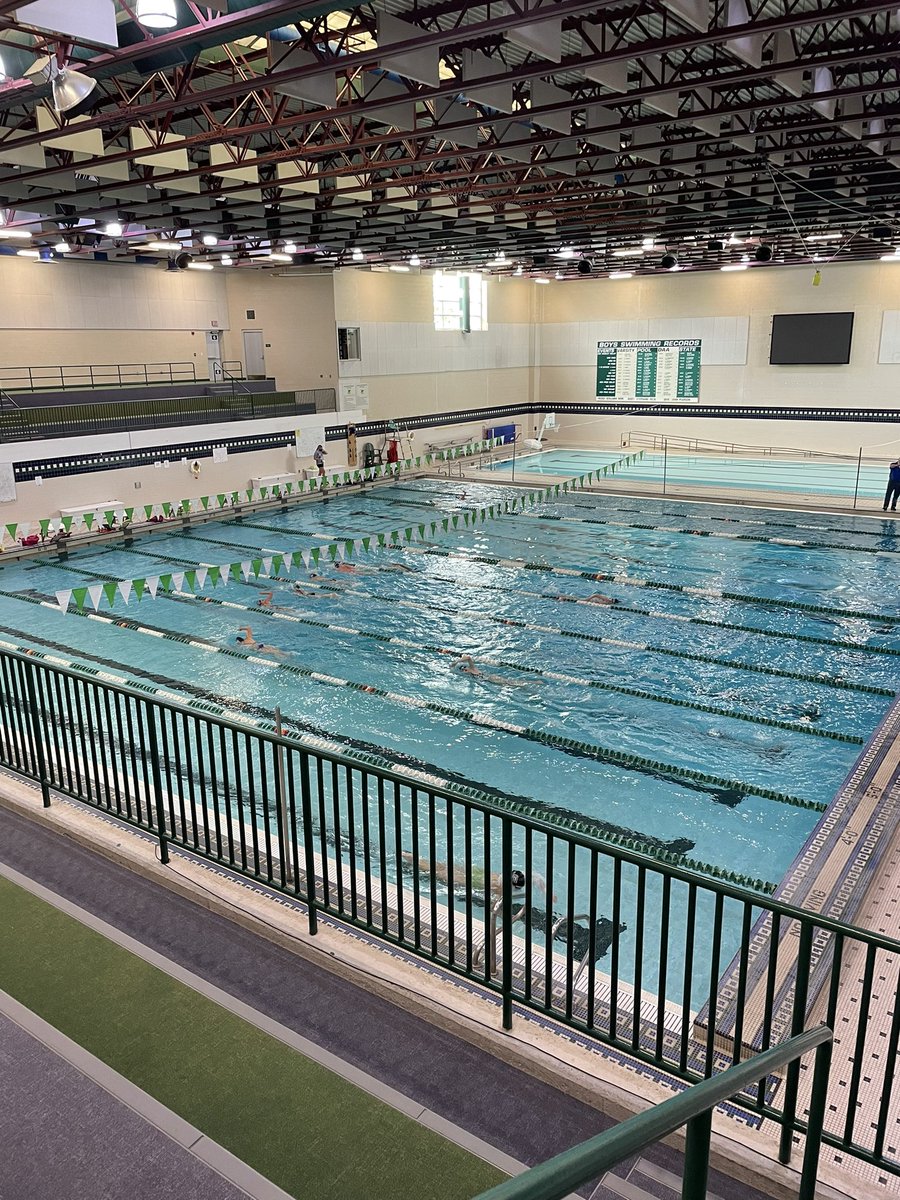 Mr_Burden_TA's tweet image. Day 5: Today I checked out some of our Lady Dragons preparing to compete. @LogirlsD , @LOHSVolleyball  and @lakeorioncheer were working hard to get better today. #AdminChallenge #180DaysOfLearning #AlwaysLakeOrion #NoEasyButton