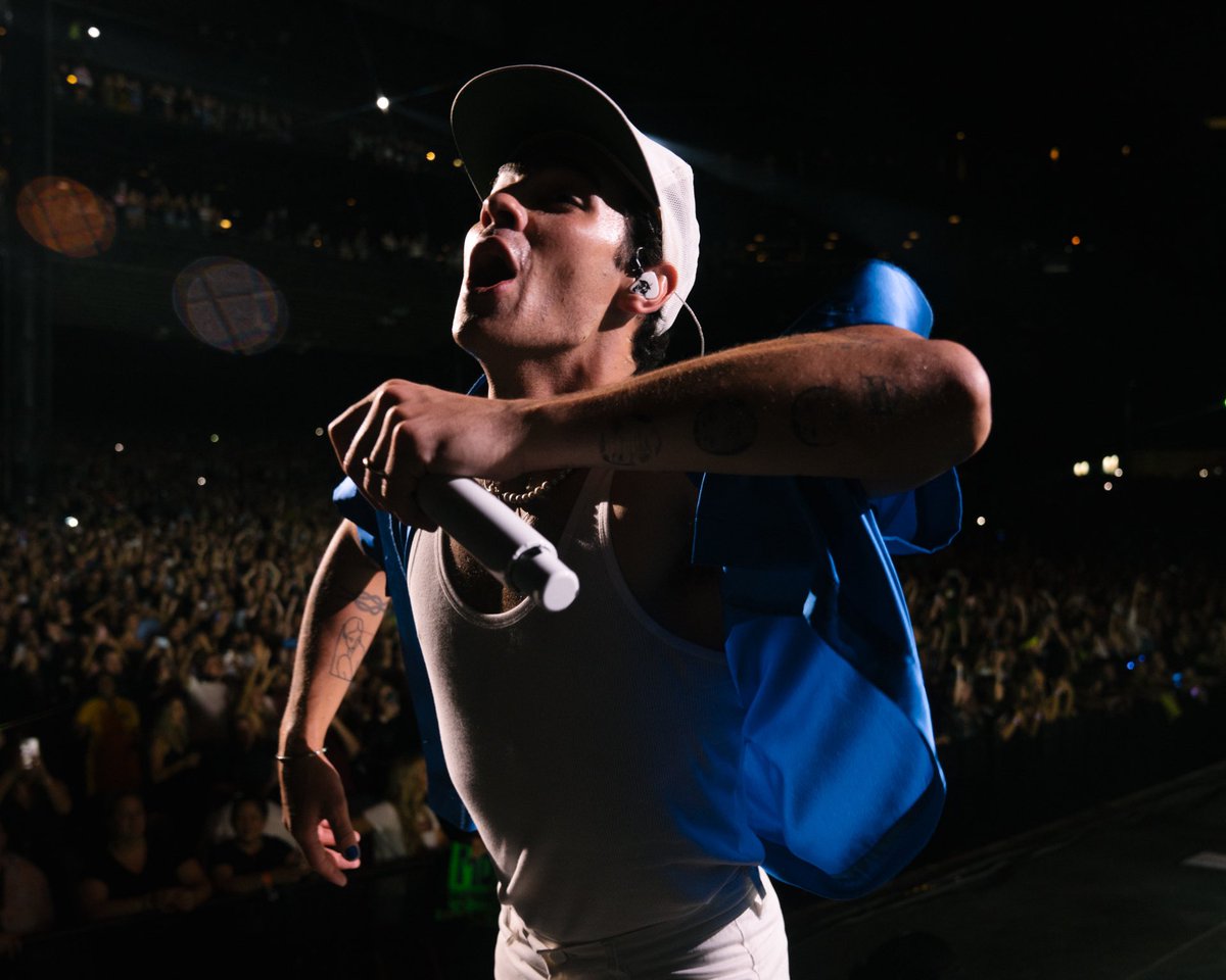 joejonas's tweet image. 💙💙💙