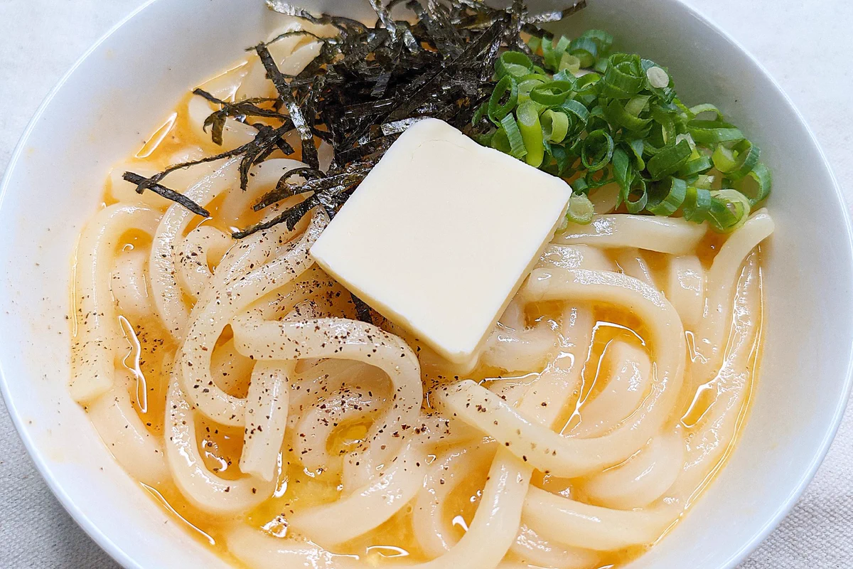 秒で完食しちゃう美味しさ？！ささっと作れそうなお手軽さも嬉しいうどんレシピ！