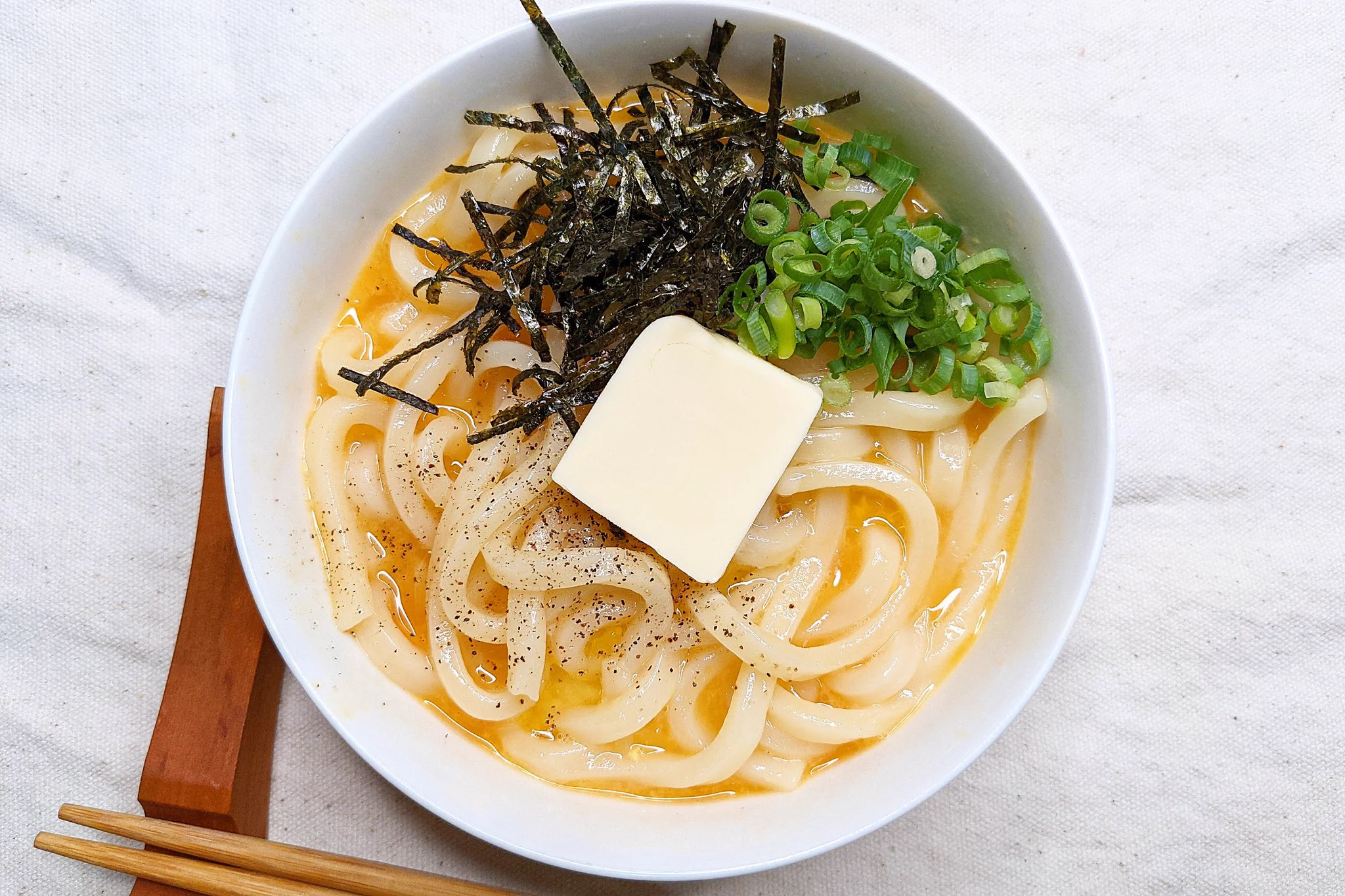 秒で完食しちゃう美味しさ？！ささっと作れそうなお手軽さも嬉しいうどんレシピ！