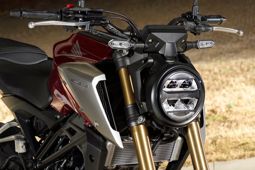 PhilWebike's tweet photo. CB125R Evolves to DOHC Engine! Double the Fun of Revving the Throttle in the City! https://t.co/YubrVuHoiP
#Webikeph #Honda #CB125R https://t.co/3MeLays5KS
