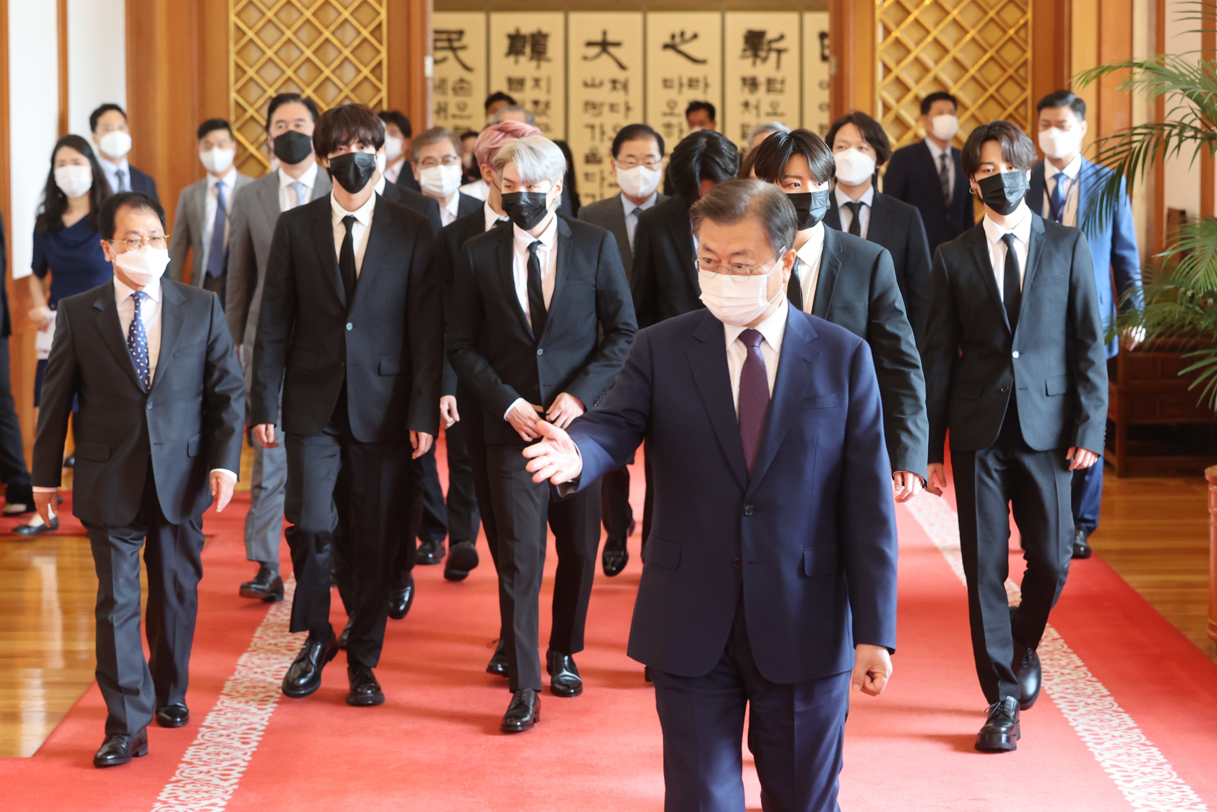 E_NtclIVQAAAZnx?format=jpg&name=4096x4096