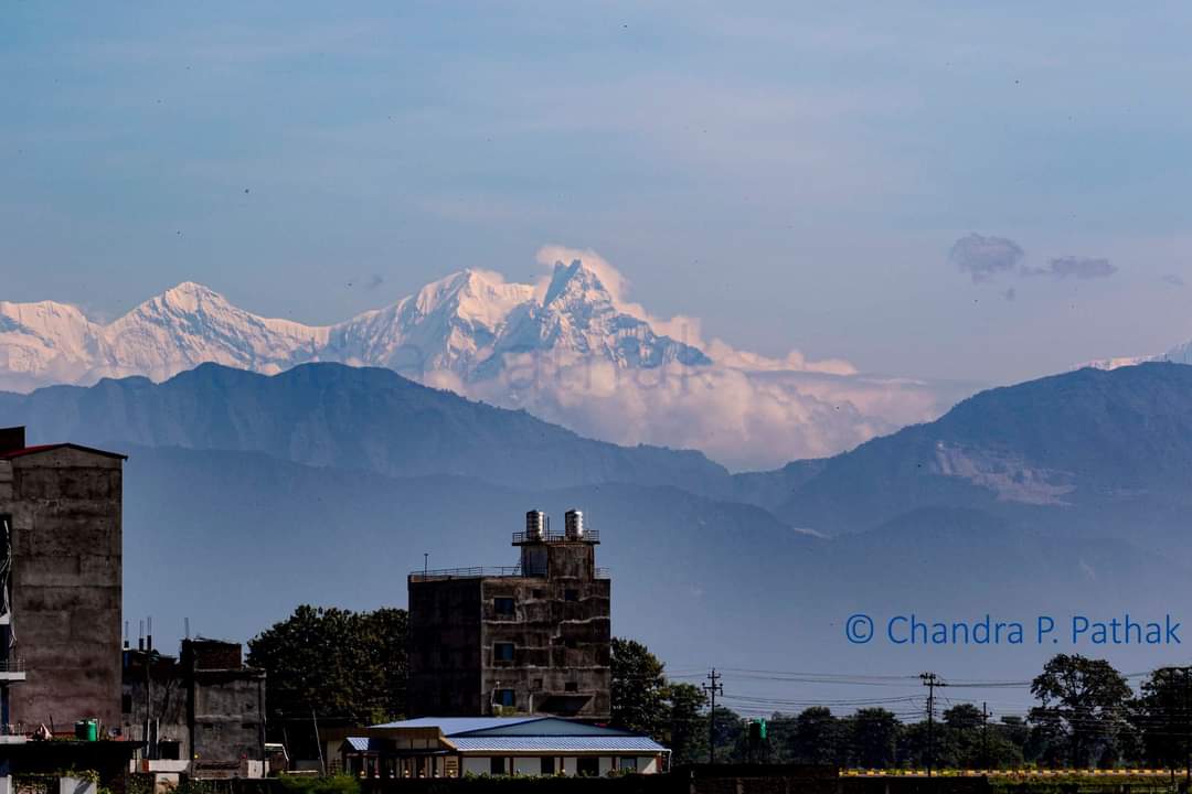 chandraptk's tweet image. लुम्बिनीबाट माछापुच्छ्रे हिमाल यस्ताे देखिन्छ । 

#Lumbini #VisitLumbini #machhapuchhre #fishtailmountain
#MountaionfromLumbini #LumbiniNow #NepalNow #VisitNepal