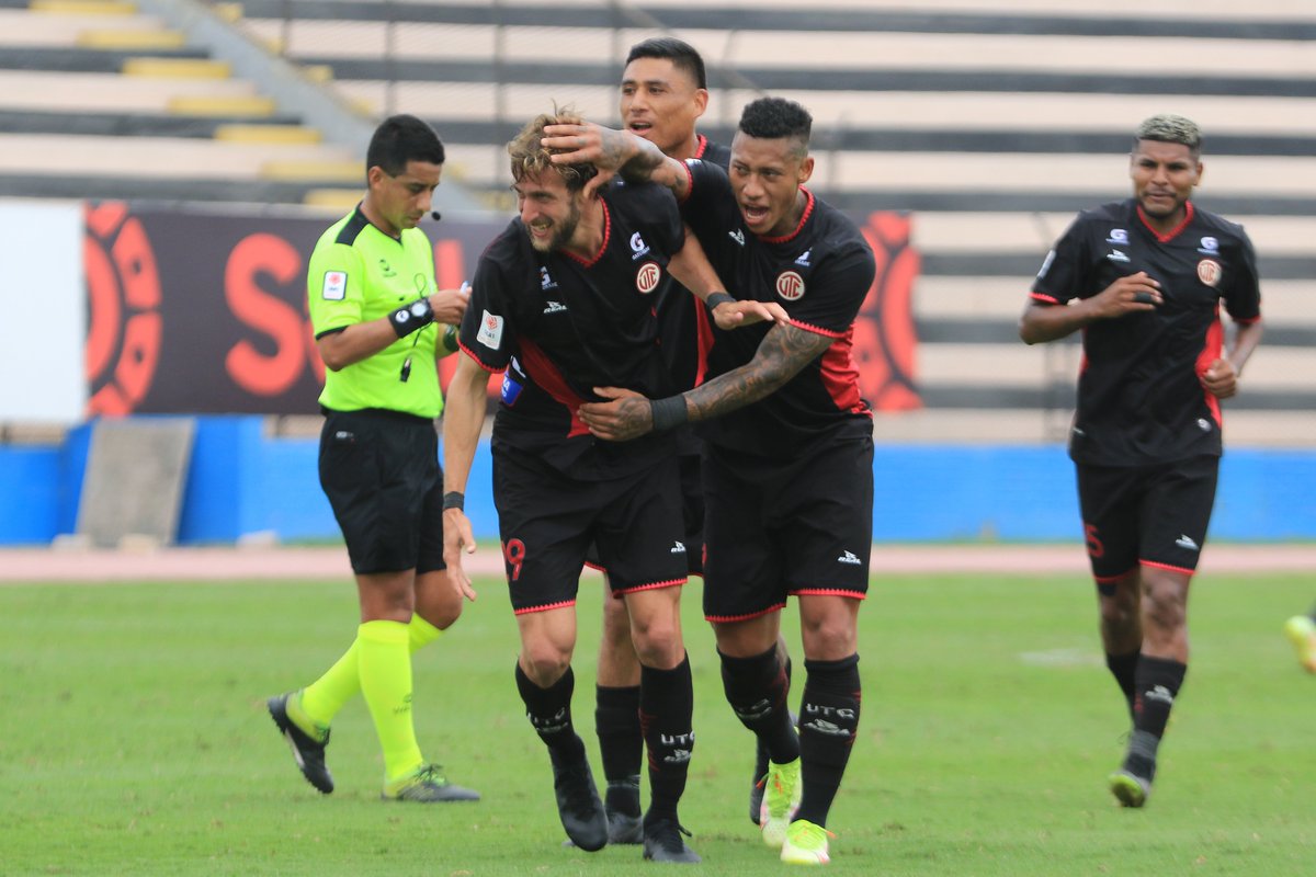 DeChalaca's tweet photo. 🗣 [EN VIVO] @Mario_Azabache en el #AfterParty: 

"@UTC_PagOficial sostiene su magnífica campaña en el conocimiento que Mario Viera tiene del medio y rendimientos especialmente altos, como los de Alexis Blanco o @GasparGentile9, gran baja que @Club_USMP acusa respecto de 2020" https://t.co/wjAZOfhDxP