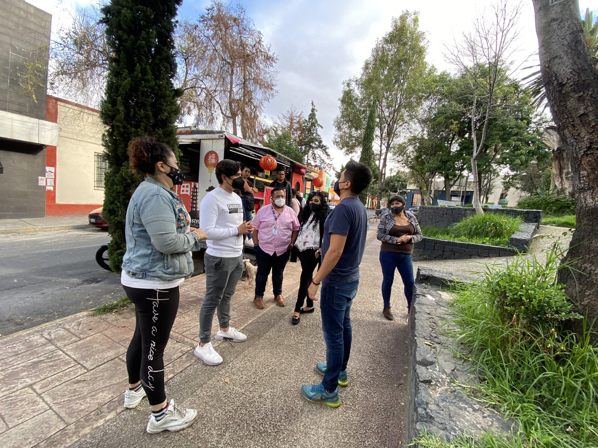 GuillermoRuiz_T's tweet photo. Hoy también platiqué con vecinas y vecinos de Alfonso XIII sobre las necesidades de la colonia, el parque y actividades culturales. 

Gracias @DanaSanber por la invitación. 

Y gracias a mi equipo de trabajo por rifársela conmigo l
@Gabopera @OyeJoee #TOMÉmosAcción #TuConcejal https://t.co/WgUJrepiBW