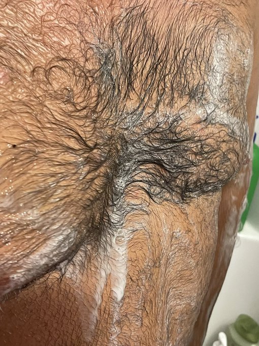 Scrub a dub dub https://t.co/Qn2J3V1RVn<a href="/tag/swinginglifestyle"class="tags"><span>#swinginglifestyle</span></a>