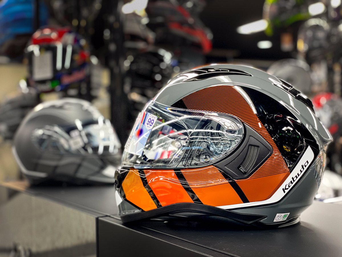 nk4911's tweet image. Kabuto KAMUI3に新グラフィック
【JM】が追加されました٩( 'ω' )و‼︎

バイクや流行ファッションにも
マッチしやすい
シンプルモダンなデザインです✨☺️

フラットか、
ツヤ有りかでも雰囲気変わりますね〜♪( ´▽｀)
#kabuto #ヘルメット #kamui3