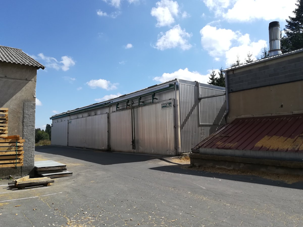 certif_BTMC's tweet photo. 🔎Zoom sur la #scierieFilaire qui propose des produits #menuiserie certifiés #BTMC™ & @PefcAura : #carrelets #contrecollé #lamesdeparquet #bardage #lambris...
Fabriqués en #HauteLoire, ils mobilisent un #savoirfaire et une fabrication complexe garantissant une grande #qualité. https://t.co/BUGbU2OPUh