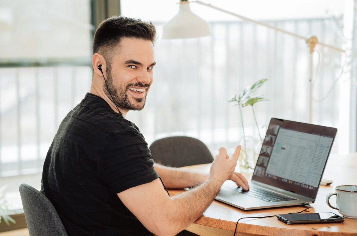 BueeEmma's tweet photo. #QVT | La #négociation sur la qualité de vie au travail (QVT) : un #outil de sortie de #crise. 🔑 

Confrontées au #télétravail, les #entreprises ont dû repenser leur organisation et leur fonctionnement dans l’urgence et de manière temporaire. 😷

➡https://t.co/7OlFGyTe4w https://t.co/0cQtwoKXwp