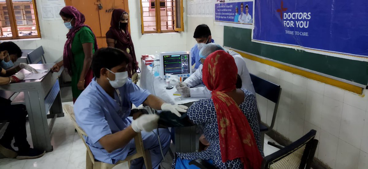 SULM_Delhi's tweet photo. #SwasthyaVahini, an intiative of DM New Delhi reached RK Puram Sector 2  to provide medical aids to needy members of society and encourage health seeking habits. 

#DMNewDelhi
#shg
#health
#hygiene https://t.co/53fDHi5dYT