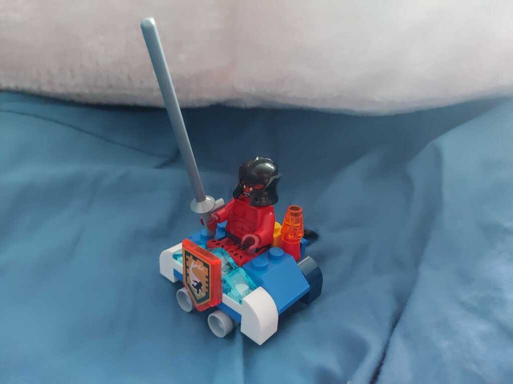 Member Frances always comes up with some colourful creations. This was from last night’s Ship-themed meetup. She says: “Nexo Knights on holiday. A wonderful holiday onboard a canal boat traveling along the Oxford Canal.“ 
#Lego #Afol