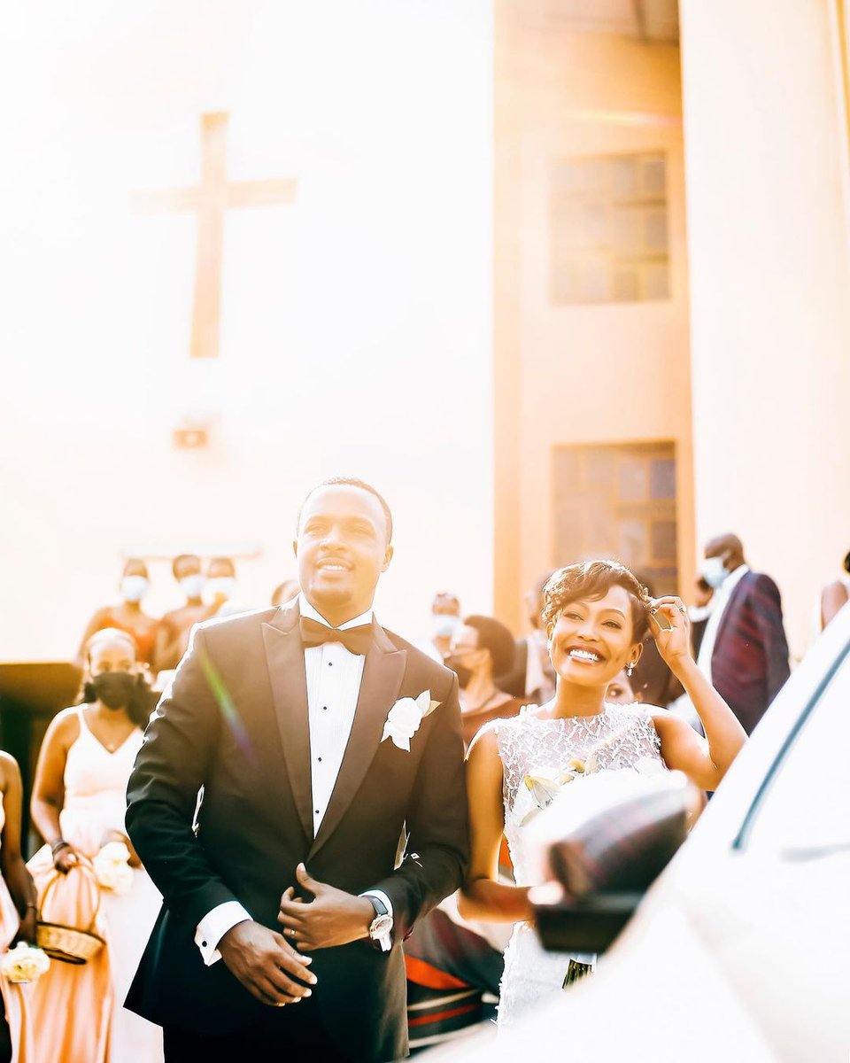 RwandanWedding's tweet photo. 😍❤️
Congratulation to Edmond &amp; Gogo
Follow @RwandanWedding
 For more 
Photographer  @franckax
Makeup @milly__beauty 
#rwandanwedding #rwmoments #rwbride #rwgroom https://t.co/aw62AlU1On