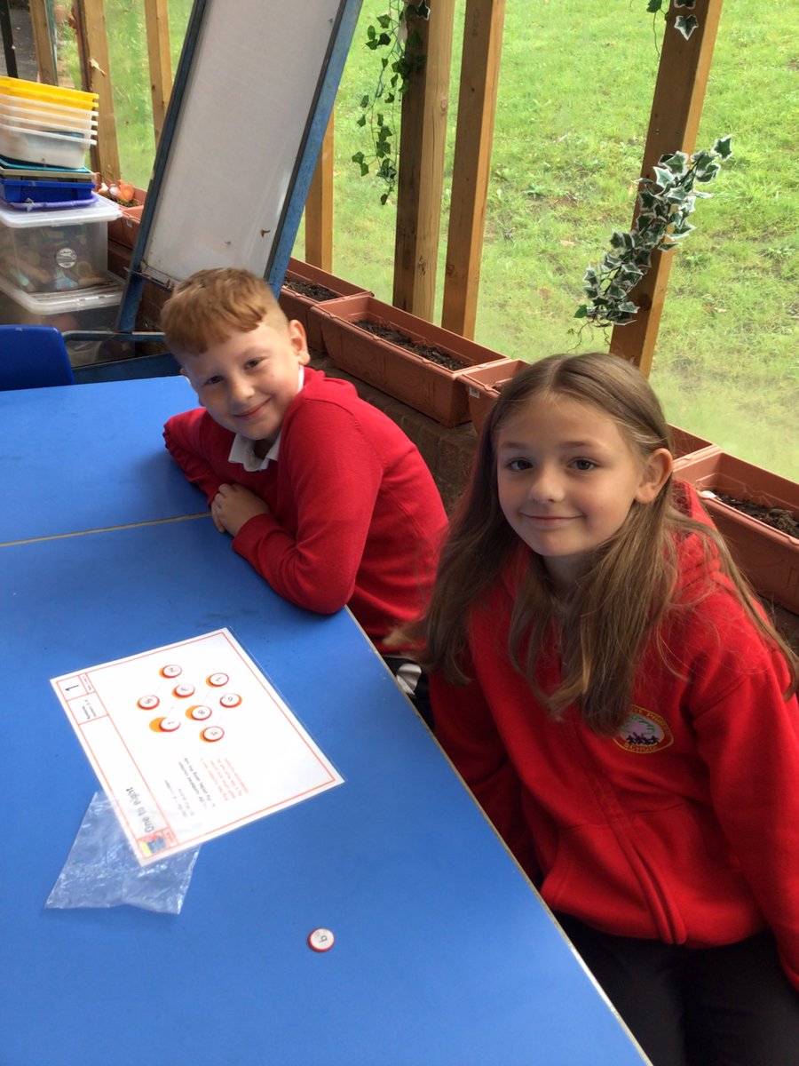 BGrovePrimary's tweet photo. Y4 - Lots of problem solving activities going on today in both classes and they are making the children really THINK π§ #challengeisgood https://t.co/Rj0pstytAR