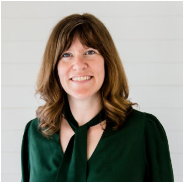 What does our Intro To Editorial course teach? 
Proof Reading, Copy-Editing, Commissioning, Application + Interview Skills, UK Publishing Houses - Imprints + Lists, all brought to you by super seasoned industry ace, Anna Davidson.

#WorkInPublishing

bit.ly/3AY8K0j