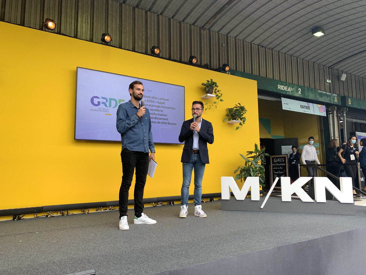 FlashTweet's tweet photo. ✅[#EnDirect de @MaddyKeynote avec @GRDF]
C'est fini pour les #pitchs des #startups
🚨 #StayTuned pour les #FlashQuestions à 3 #startups
1️⃣@Wavely_France
2️⃣@spark_cleantech
3️⃣ #EcoAdapt
#FlashTweetxGRDF
#startup #MaddyKeynote #innovation #TransfoNum https://t.co/JmBPkaEtpo