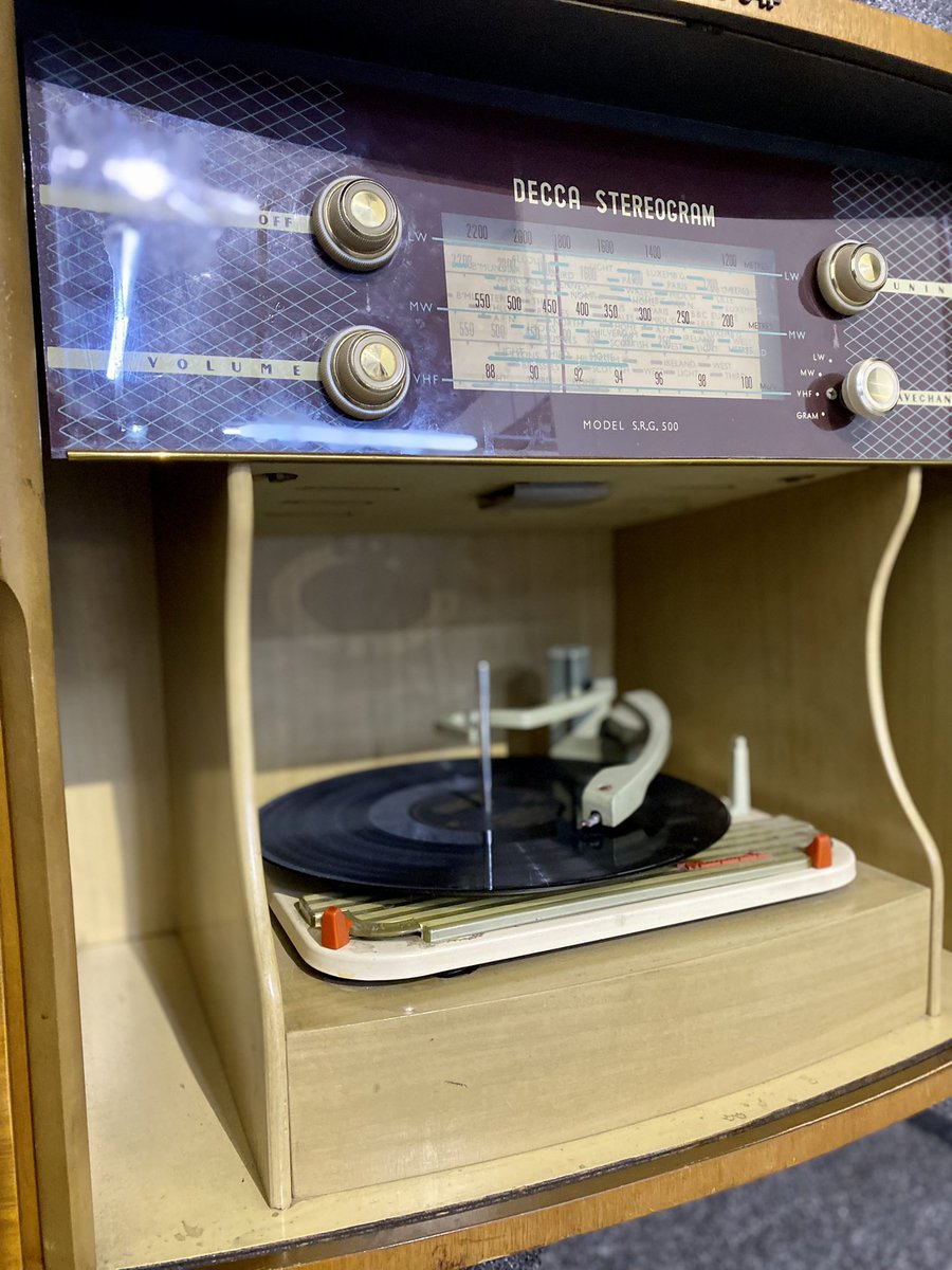 FeatonbysNE's tweet photo. Spice up your home with this vintage record player! Part of this Thursdays live auction commencing 10am! Lot 145. Make time and don't miss out on this fantastic item. (Record not included)
Call: 0191 252 2601
Email: enquiries@featonbys.co.uk
#Recordplayer #Vintage #Auctionready https://t.co/iMrcJKeZN9