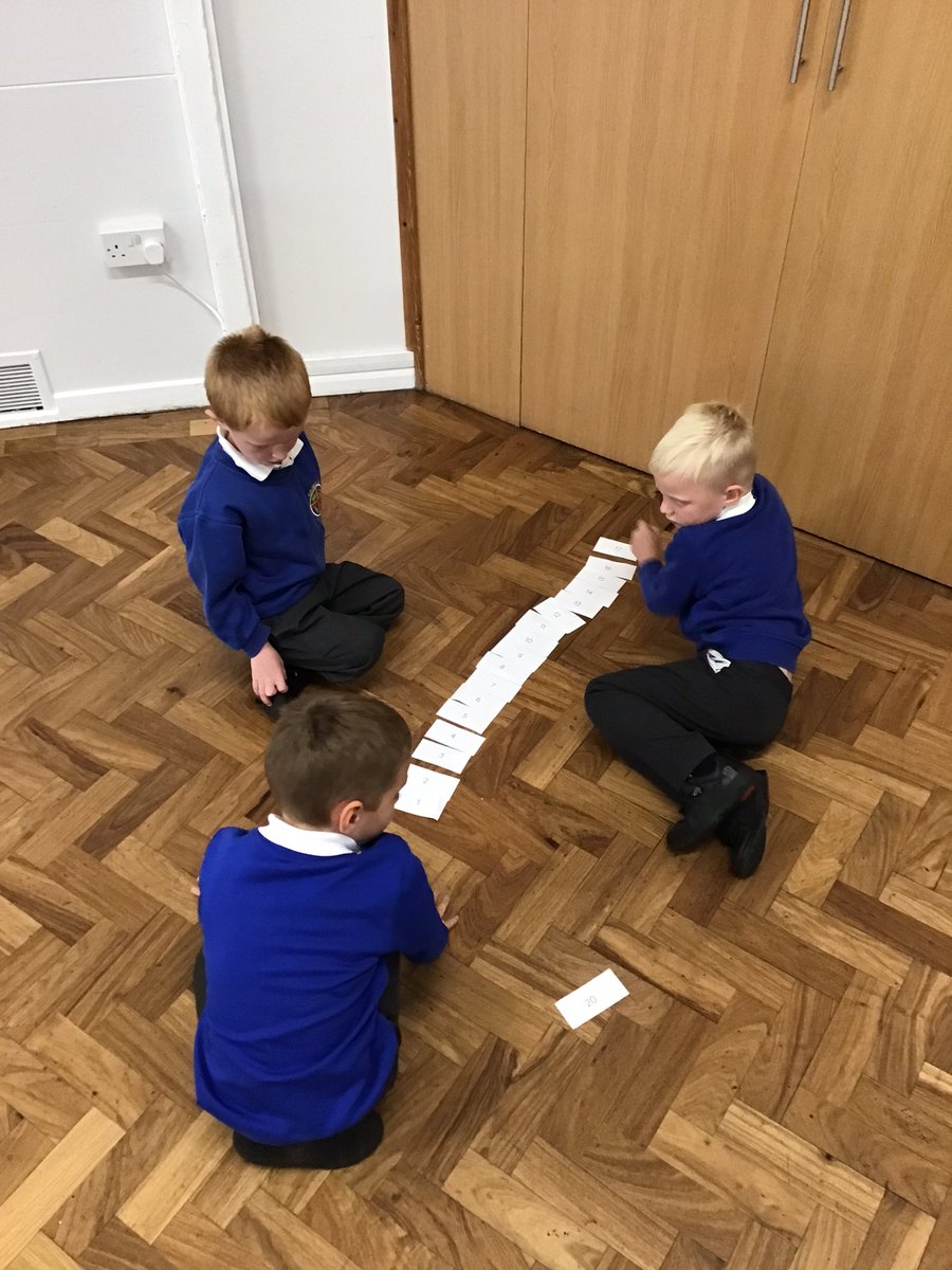 Grimoldby_Y5's tweet photo. In Active Maths this morning, we have been making a ladder number line. #forwards #backwards #counting #teachactivemaths #jumping #1-10 #1-20 @TeachActive https://t.co/DytZGUrV8O