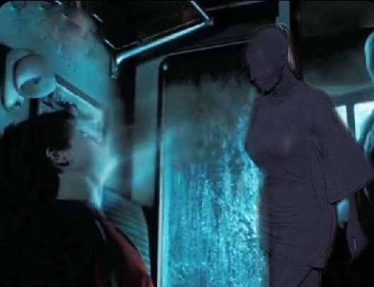 chris_andersoon's tweet image. Yo no se quien hizo este edit, pero me cago de la risa JAJAJAJAJAJAJAJAJA #MetGala2021  #MetGala