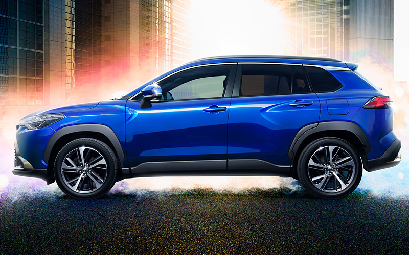 car_watch's tweet photo. トヨタ、カローラの新型コンパクトSUV「カローラクロス」 ガソリン車とハイブリッド車を用意し価格は199万9… https://t.co/baHpjo6P8r #TOYOTA #SUV #COROLLA #トヨタ #カローラクロス https://t.co/XMVHGU4AGf