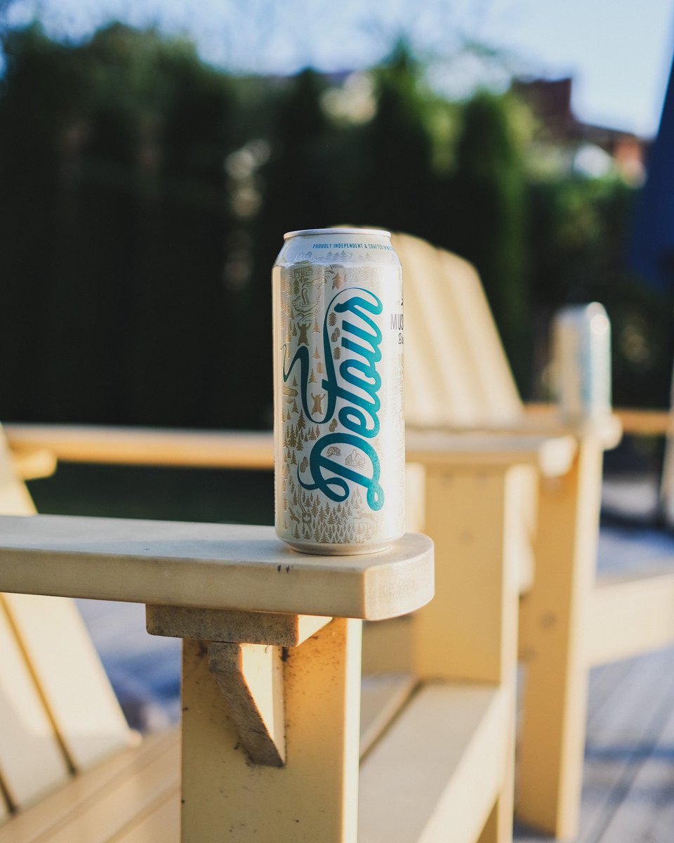 In the waning days of summer, what we truly want in our glass is a tropical, balanced, crushable session IPA. <a href="/MuskokaBrewery/">MuskokaBrewery</a> Detour is exactly that. Light, refreshing and full-flavoured, this Ontario favourite is now available across Quebec!☀️

📷: <a href="/lxhcreative/">LiquidxHappiness 🍷</a>
#ad