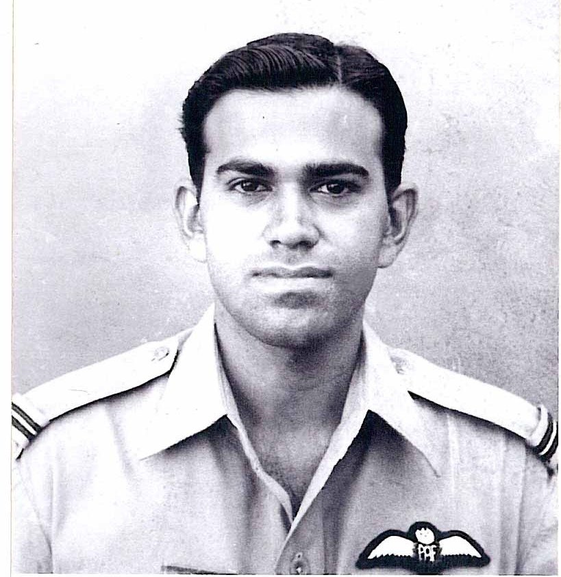 DGPR_PAF's tweet image. A courageous pilot, a true professional &amp;amp; a patriotic Pakistani - Air Marshal Azim Daudpota (Rtd) was born on 14 Sep 1933. He was a model &amp;amp; inspiration not only for Airmen of PAF but also for all personnel of AF of Zimbabwe (AFZ) of which he was the first &amp;amp; the only non-local cdr