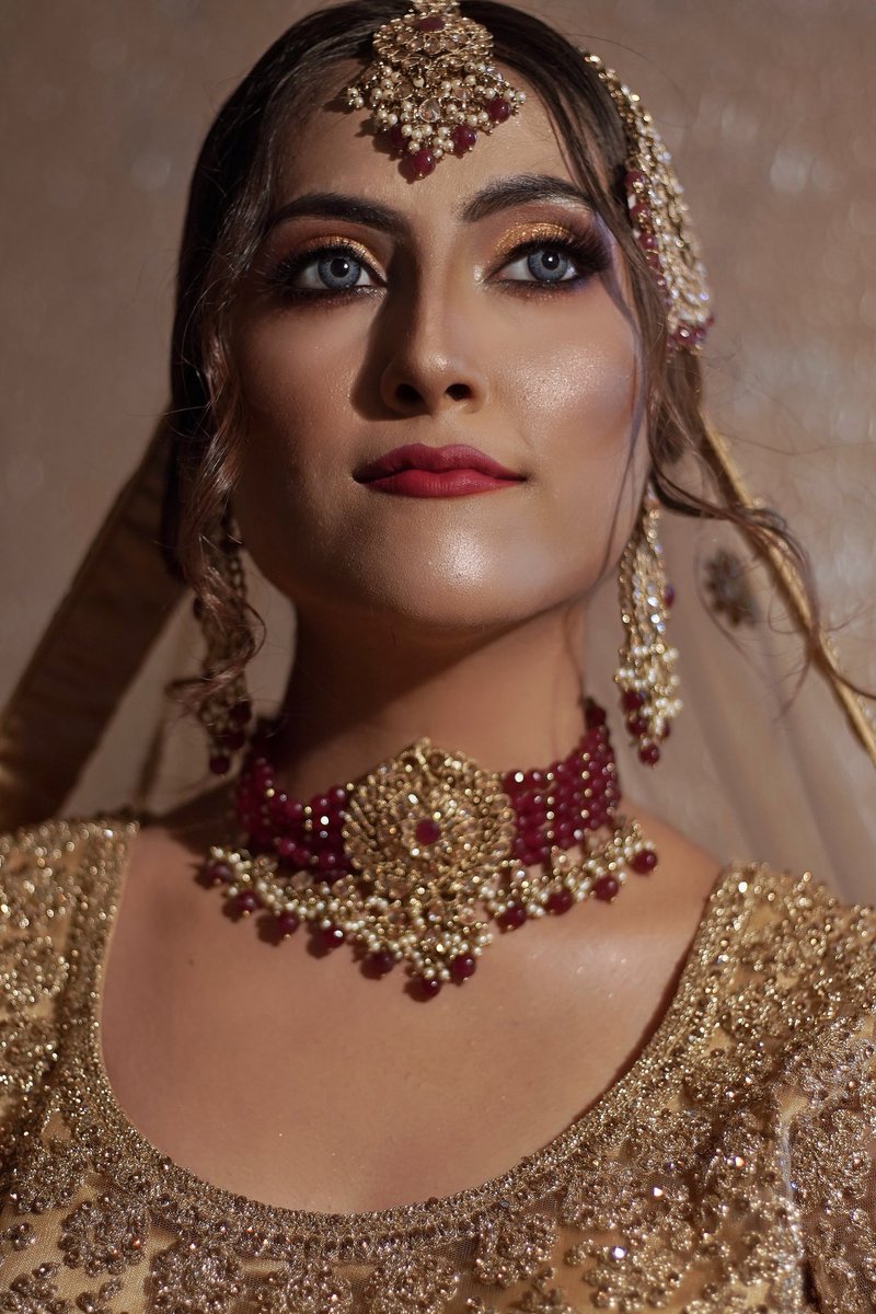 SmitaDe13670897's tweet photo. #smitad #potrait #potraitphotography #looks #jewellery #photo #photography #photoshoot #jewelleryshoot #mashallah #eyes #islamicbride #makeup #traditionallook #traditional #traditionalmakeup #bride #bridesofindia #bridalshoot #bridalmakeup #style #styleblogger #fashionphotography https://t.co/OXtMS3usW8