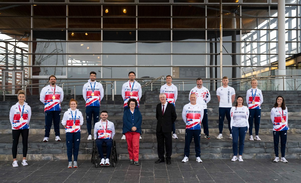 PrifWeinidog's tweet photo. It was an honour to welcome our Olympians and Paralympians home to Wales last night.

A truly amazing 23 medals won between them - what an achievement!

Llongyfarchiadau. You are an inspiration to us all. https://t.co/8MClEpilpI