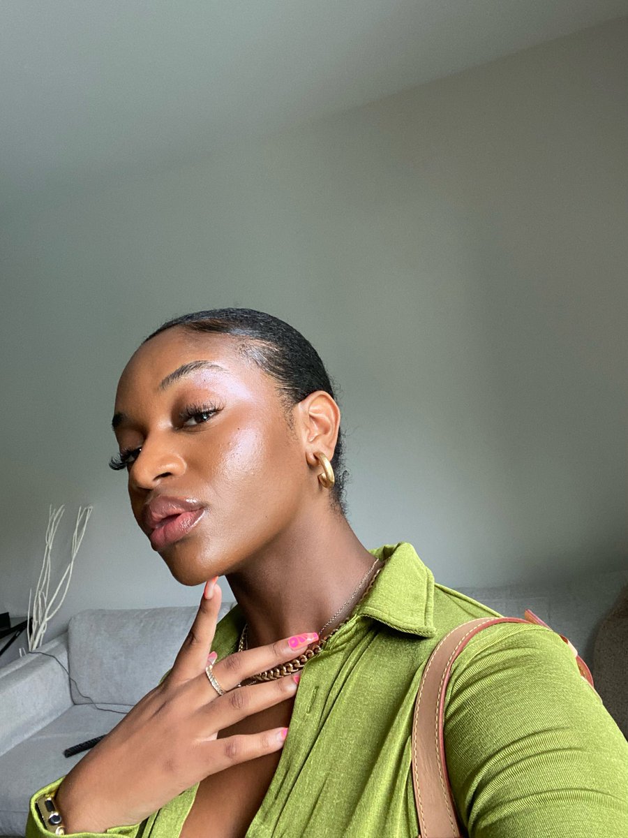 asheriixo's tweet photo. hey twitter :) https://t.co/em5Jwh09do