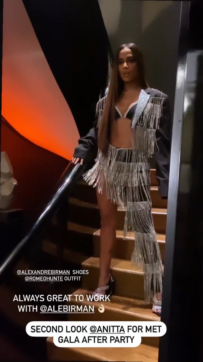 AnittaTodayR's tweet photo. Look da Anitta para o After Party. 😍 https://t.co/76CG1alvfQ