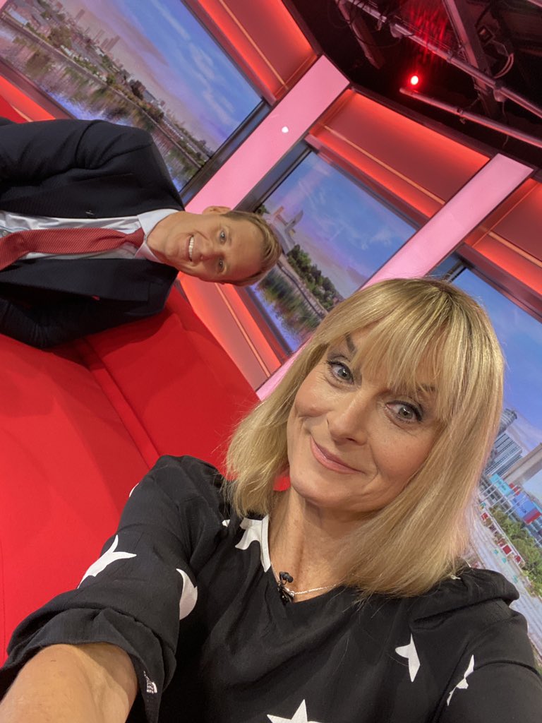 Louise Minchin tweet media
