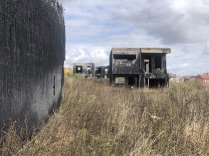Aujourd’hui plaidoirie contre le fond de garantie la sccv des tertre domaine au TGI de senlis. Cela 10 ans que nous attendons que justice soit rendu pour la construction de nos maisons. 10 ans de souffrance dans l’indifférence la plus totale !
Justice sera-t-elle rendu???