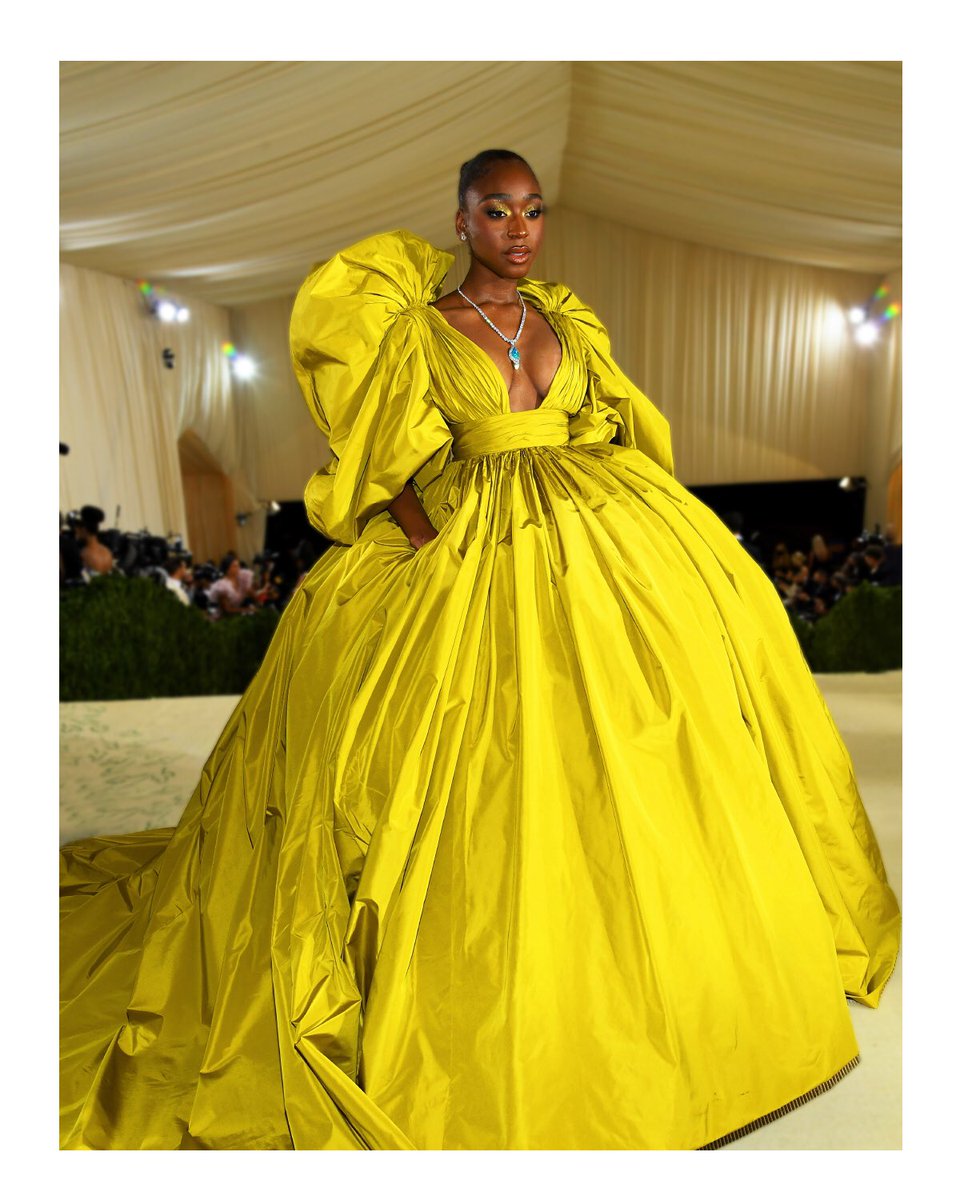 .@Normani was photographed on the red carpet of the #MetGala in New York wearing a gold organza and taffeta dress from Pierpaolo Piccioli’s #ValentinoDesAteliers collection, styled by #MimiCutrell​. 

#ValentinoHauteCouture​

@metmuseum
#MetGala2021