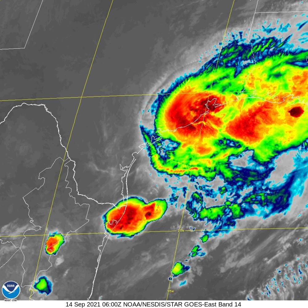 1230 AM CDT 14 September -- Hurricane #Nicholas has made landfall on the eastern part of the Matagorda Peninsula, about 10 miles west-southwest of Sargent Beach, Texas. Maximum sustained winds were 75 MPH with higher gusts at landfall.

Latest: nhc.noaa.gov/#Nicholas