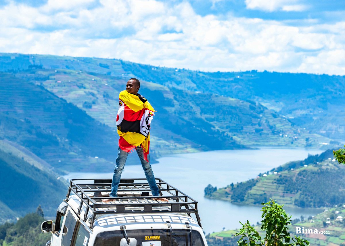 #FactsAboutUganda:- #Lakebunyonyi as seen from Kabale hilltops.. #BimaShotit ... 🇺🇬🔥💯

📸 Breathtaking views these ones.👌🔥☺️ #VisitUganda #Bima2021 @MonrichTours @TourismBoardUg 

Credit to @BimaugOfficial 👏👏👏