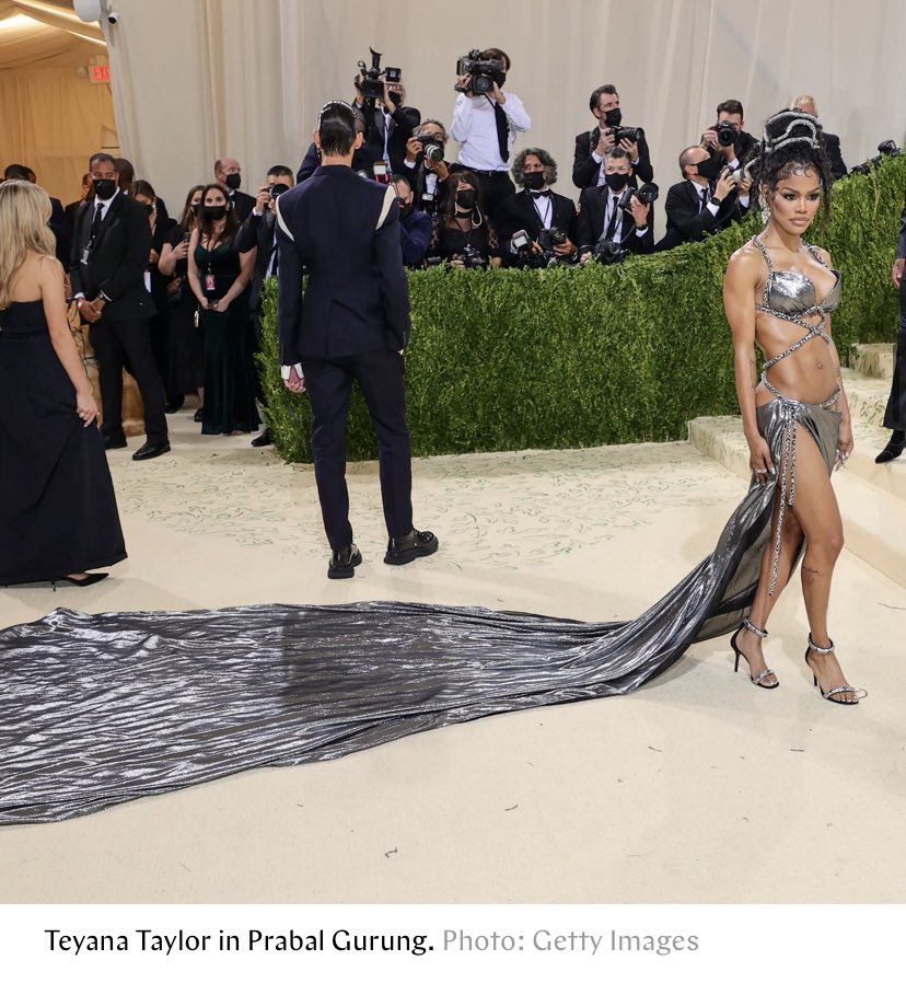 tinytish3's tweet photo. if my fob parents saw me wearing this they’d ask if my dress fell on the floor off my body #MetGala2021 #MetGala #growingupindian https://t.co/esjNTVPxvZ