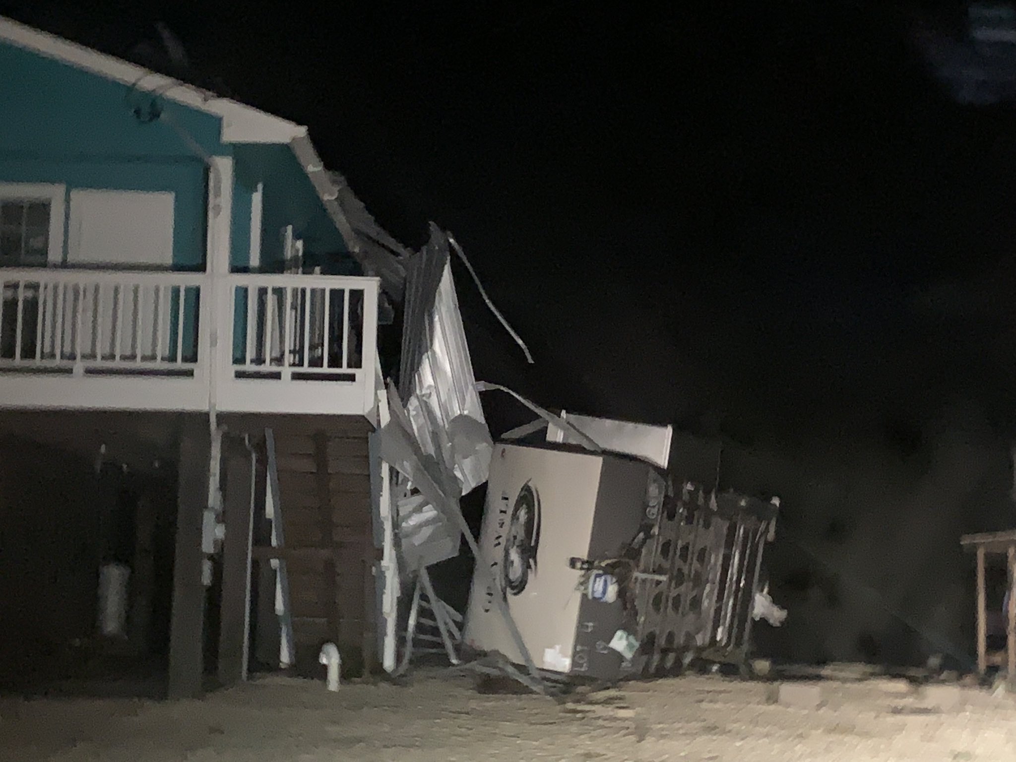 Texas Storm Chasers 1 30am Some Damage Caused By Category 1 Hurricane Nicholas Near Matagorda Texas Jason Alex T Co Txzmu5dsjv Twitter