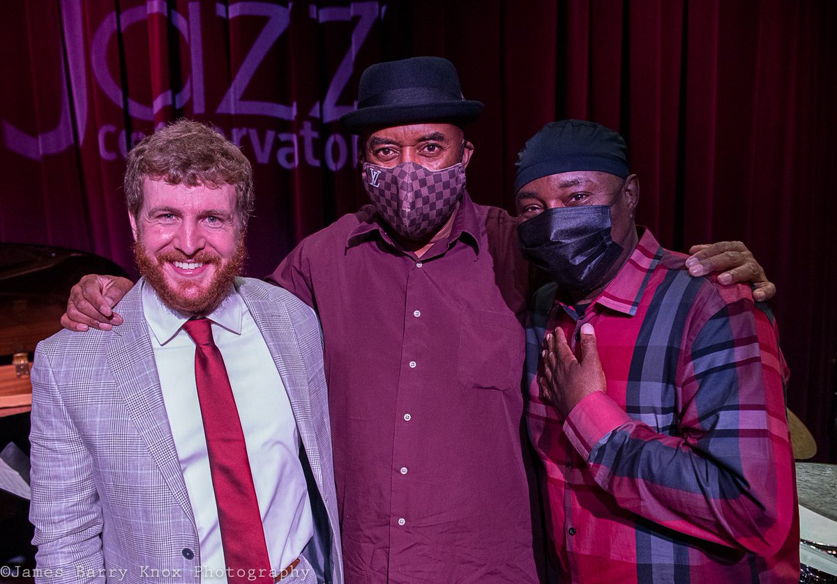 pianojoewarner's tweet photo. Amazing show playing with #LennyWhite #EssietEssiet & guest @TheDynamicMiss #FayeCarol at @CJCberk for Give The Drummer Some Week 2!! Join us Saturday 8pm for Week 3 featuring the legendary @BernardPurdie1 #RusteeAllen, Faye Carol & #JesusDiaz. Photos by @in2jazz https://t.co/iU20ZuOsWi